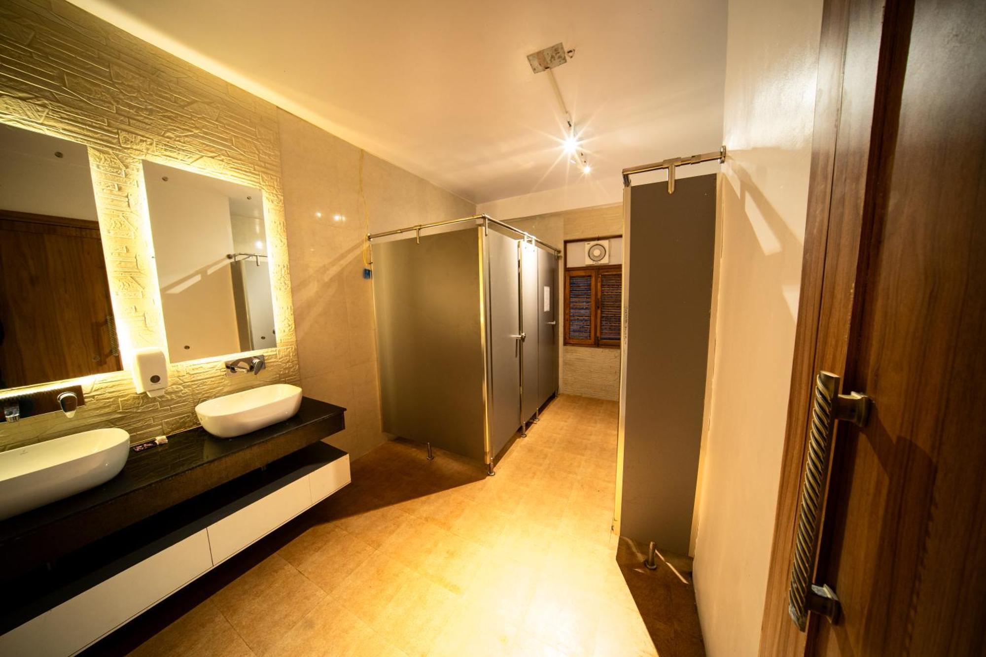 Pokhara Backpackers Hostel Εξωτερικό φωτογραφία